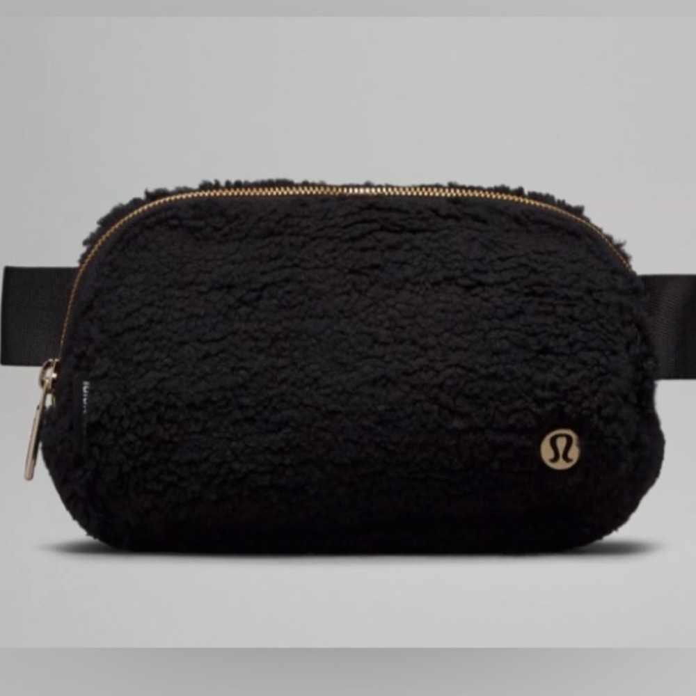 Everywhere Belt Bag 1L *Fleece